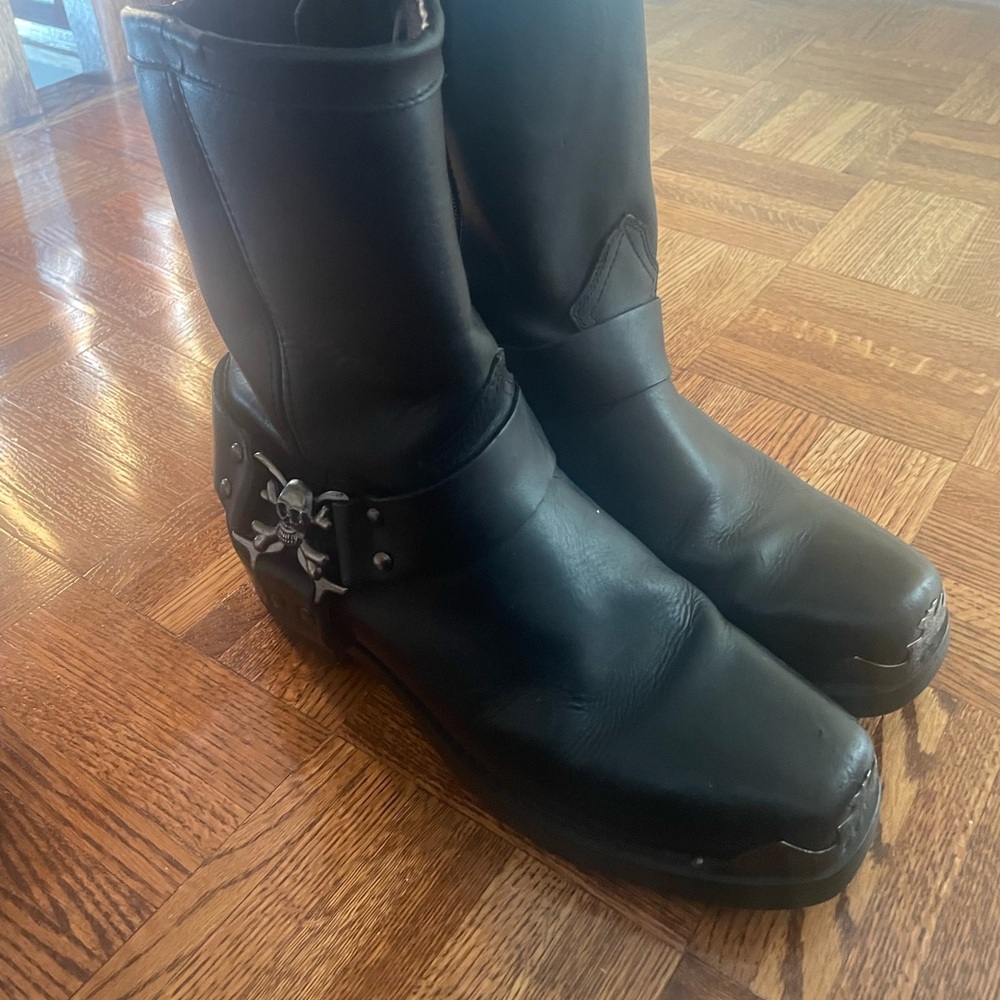 Dingo Black Leather Boots with Skull Accent